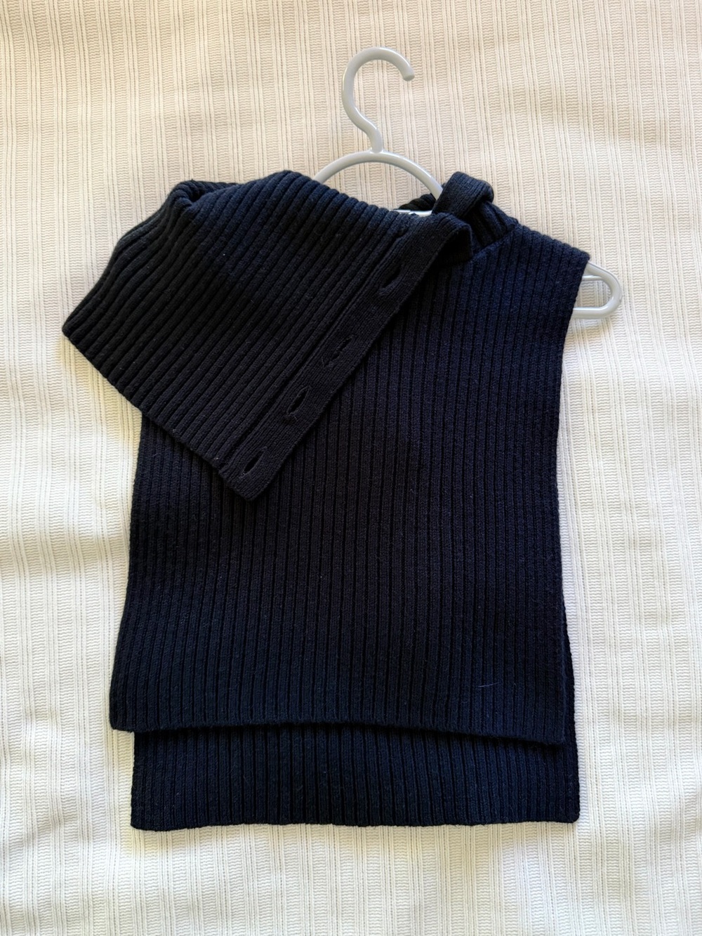 Club Monaco Black Ribbed Knit Scarf Wrap